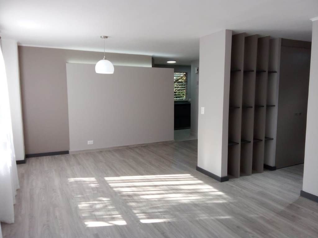 Apartamento en arriendo Antioquia Medellín El Tesoro 86 m2 Habitaciones 3 Baños 2 Garajes 2 Precio $3300000
