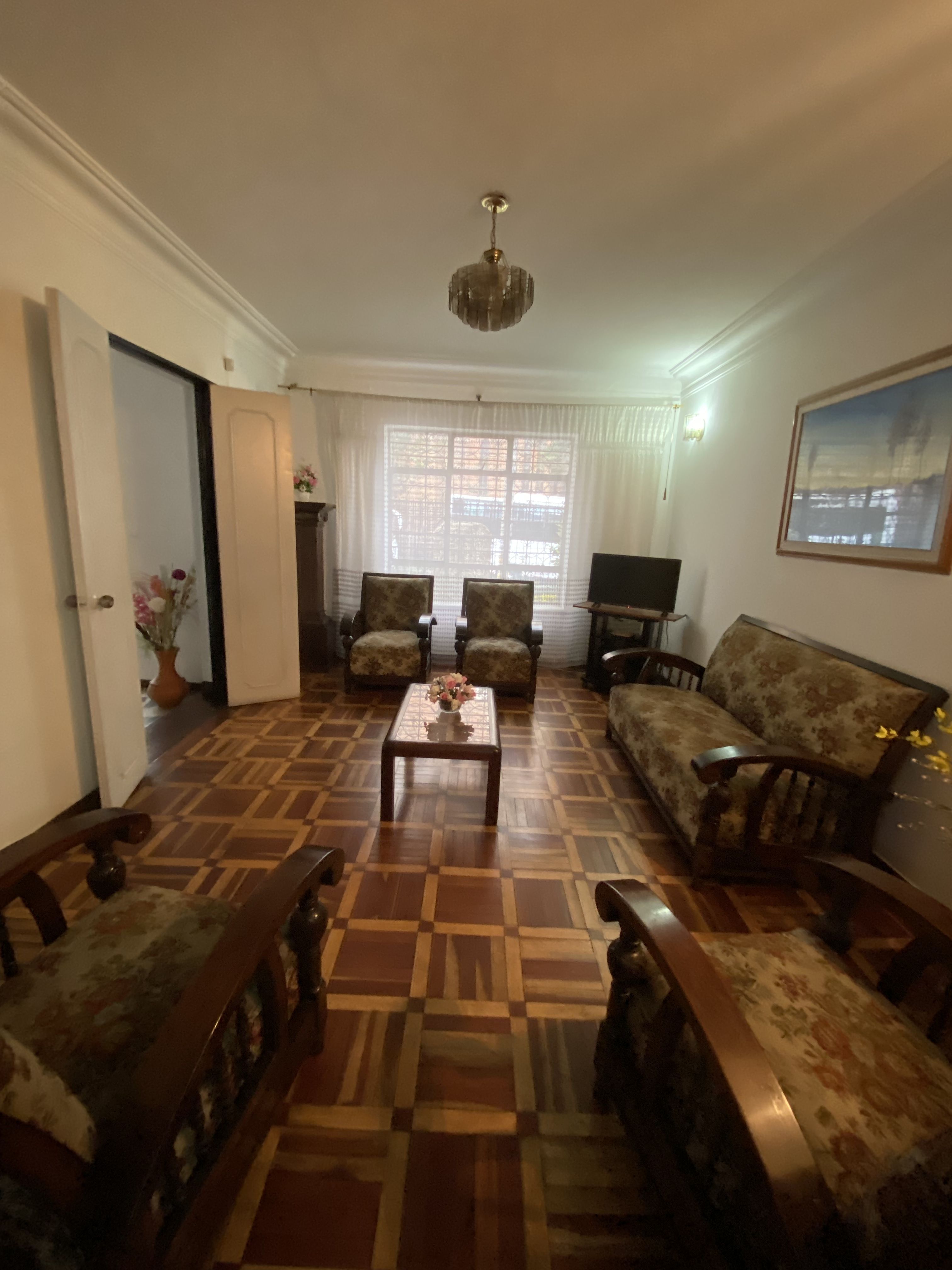 Casa en venta Cundinamarca Bogotá Teusaquillo 317 m2 Habitaciones 6 Baños 6 Garajes 3 Precio $1350000000