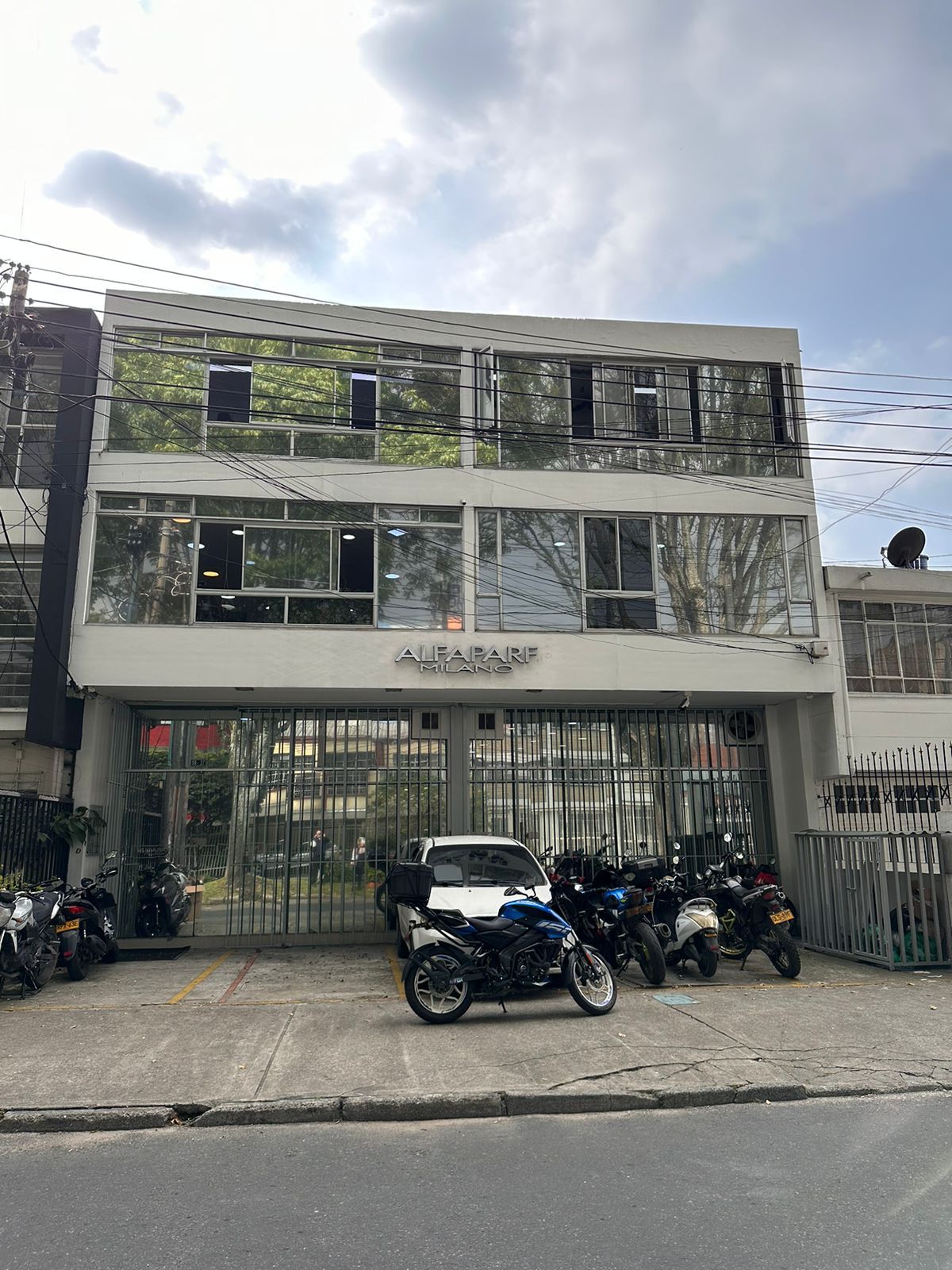 Edificio en arriendo Cundinamarca Bogotá San Luis 0 m2 Habitaciones 0 Baños 10 Garajes 1 Precio $12500000