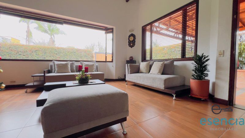 Casa en venta Antioquia Rionegro Centro 1036 m2 Habitaciones 4 Baños 4 Garajes 1 Precio $1800000000