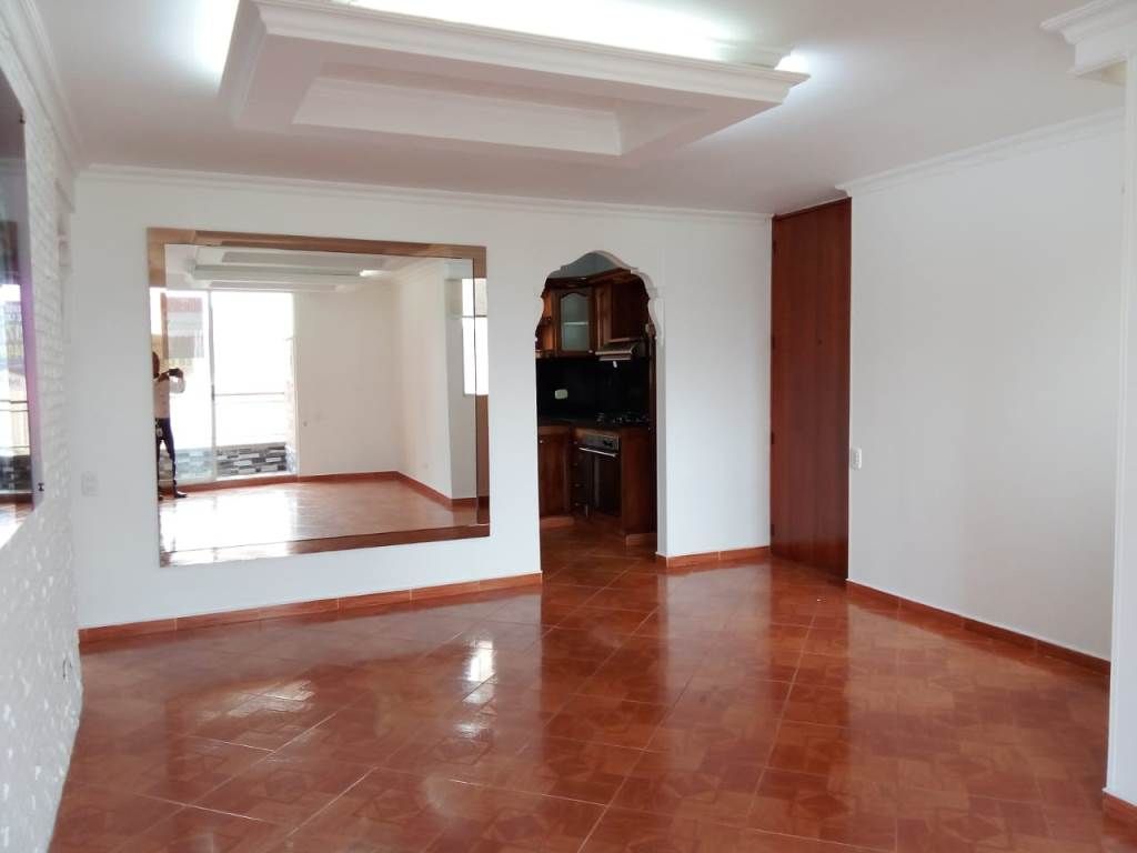 Apartamento en arriendo Antioquia Medellín Castropol 100 m2 Habitaciones 3 Baños 2 Garajes 2 Precio $3800000
