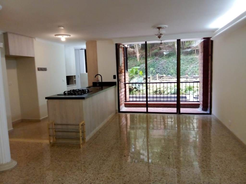 Apartamento en arriendo Antioquia Medellín Castropol 86 m2 Habitaciones 3 Baños 2 Garajes 2 Precio $3100000