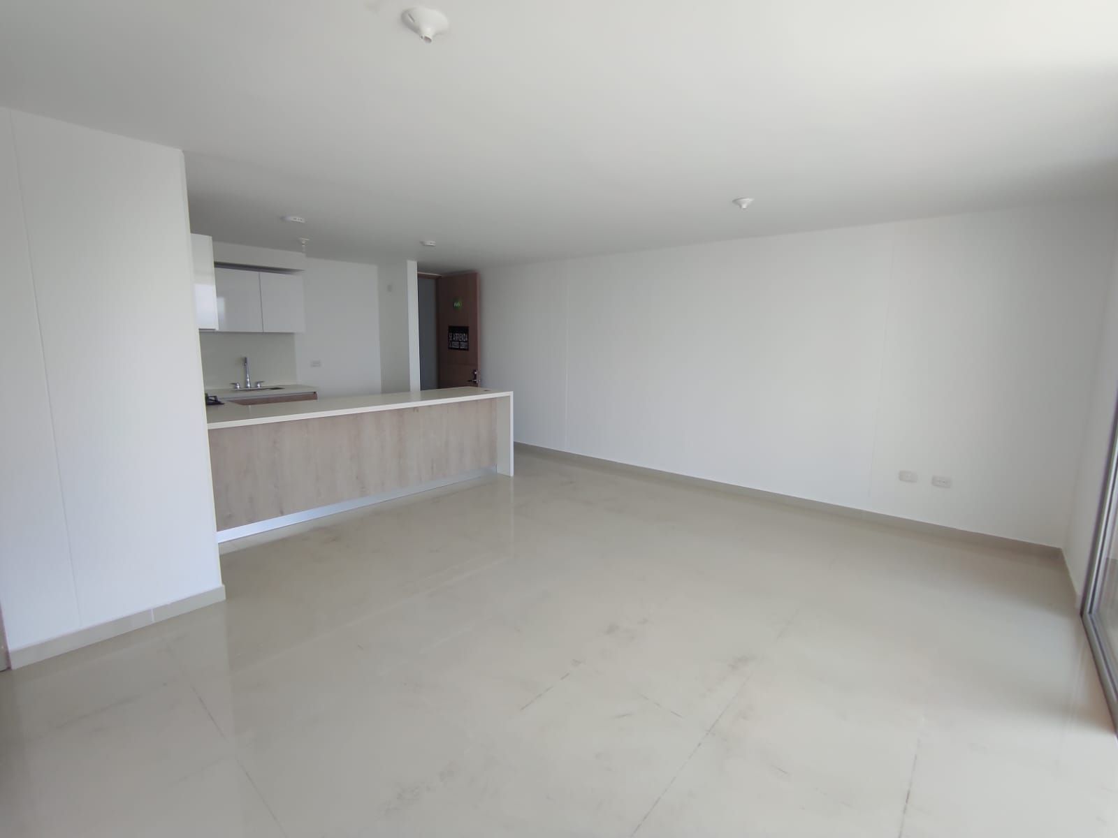 Apartamento en arriendo Santander Floridablanca Bellomonte 100 m2 Habitaciones 3 Baños 2 Garajes 3 Precio $2541000