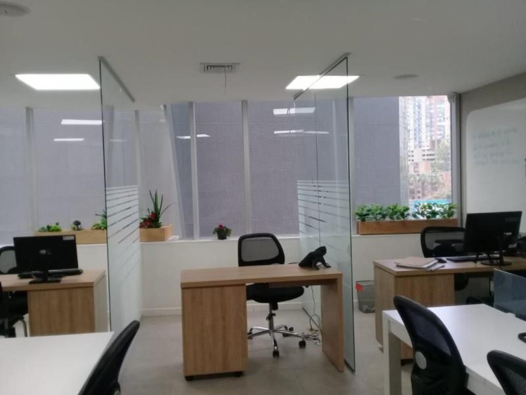 Oficina en arriendo o venta Antioquia Medellín El Poblado 116 m2 Habitaciones 0 Baños 2 Garajes 4 Precio venta $1100000000 Precio arriendo $12400000
