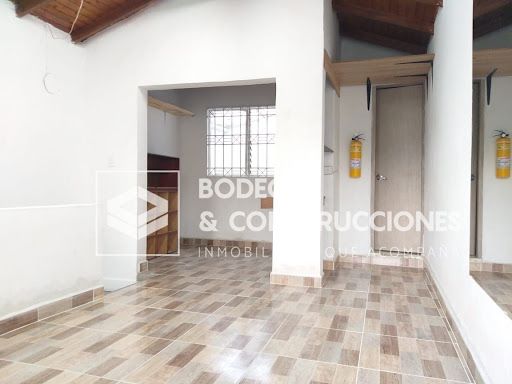 Local en venta Antioquia Sabaneta Las Casitas 65 m2 Habitaciones 0 Baños 2 Garajes 1 Precio $360000000