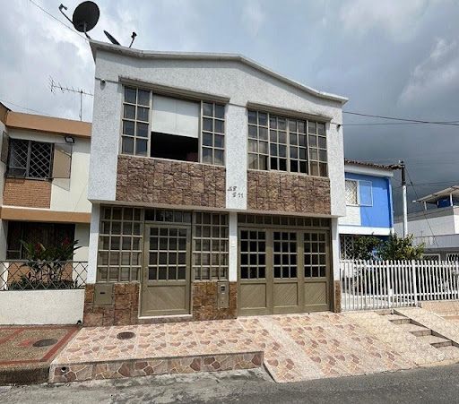 Casa en venta Tolima Ibagué Ub Los Parrales 180 m2 Habitaciones 4 Baños 4 Garajes 1 Precio $600000000