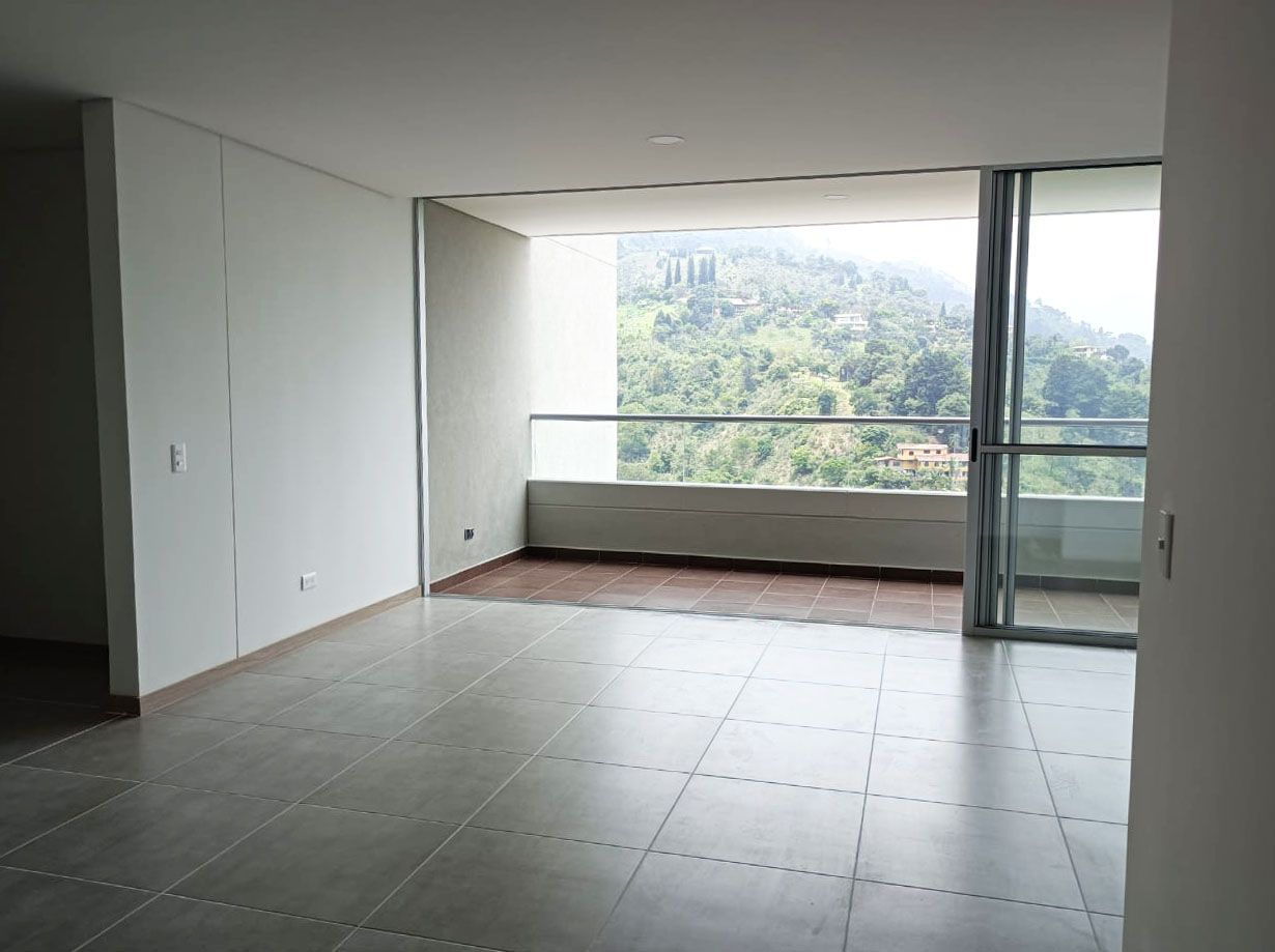 Apartamento en arriendo Antioquia Envigado El Salado 93 m2 Habitaciones 3 Baños 2 Garajes 3 Precio $3950000