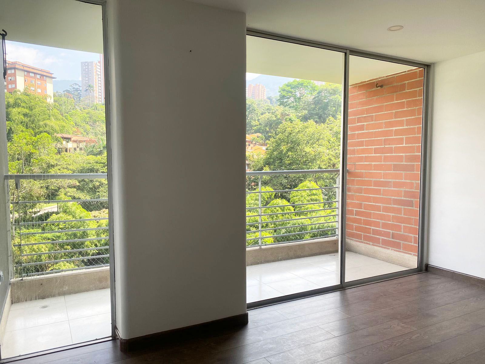 Apartamento en arriendo Antioquia Envigado La Inmaculada 76 m2 Habitaciones 2 Baños 2 Garajes 2 Precio $3350000