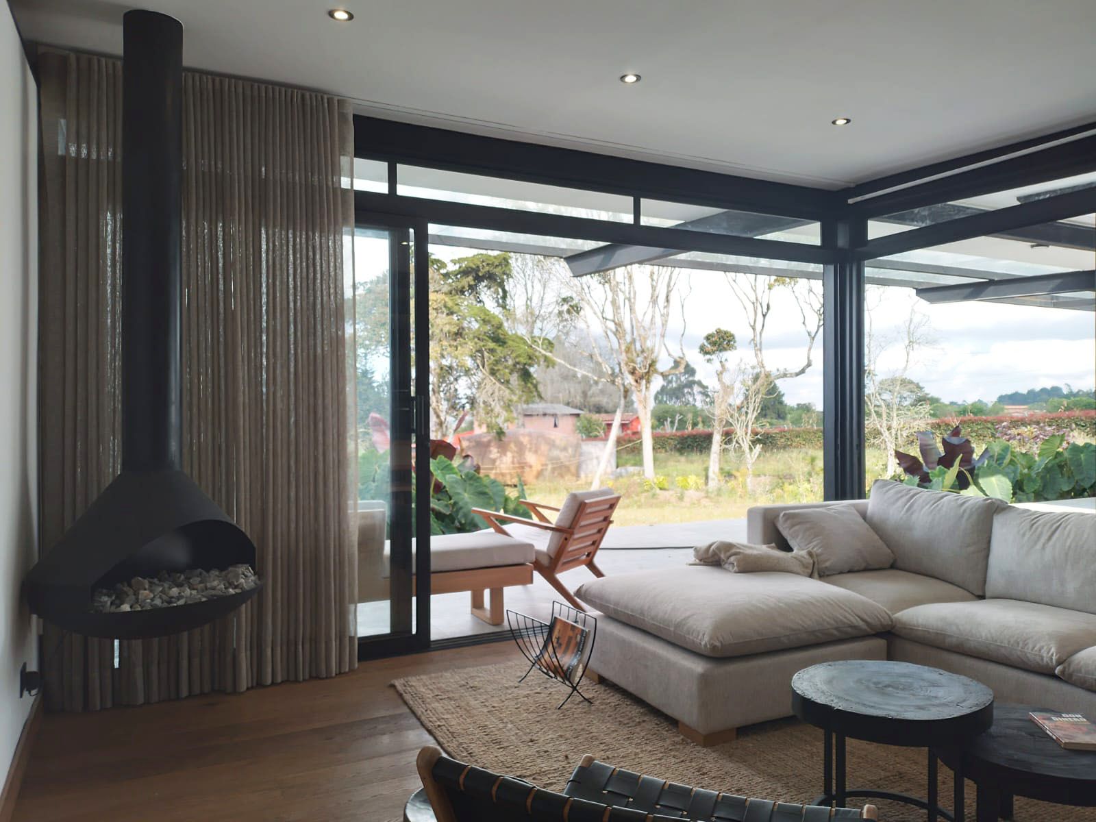 Casa en arriendo Antioquia Medellín Medellín 320 m2 Habitaciones 3 Baños 6 Garajes 4 Precio $13450000