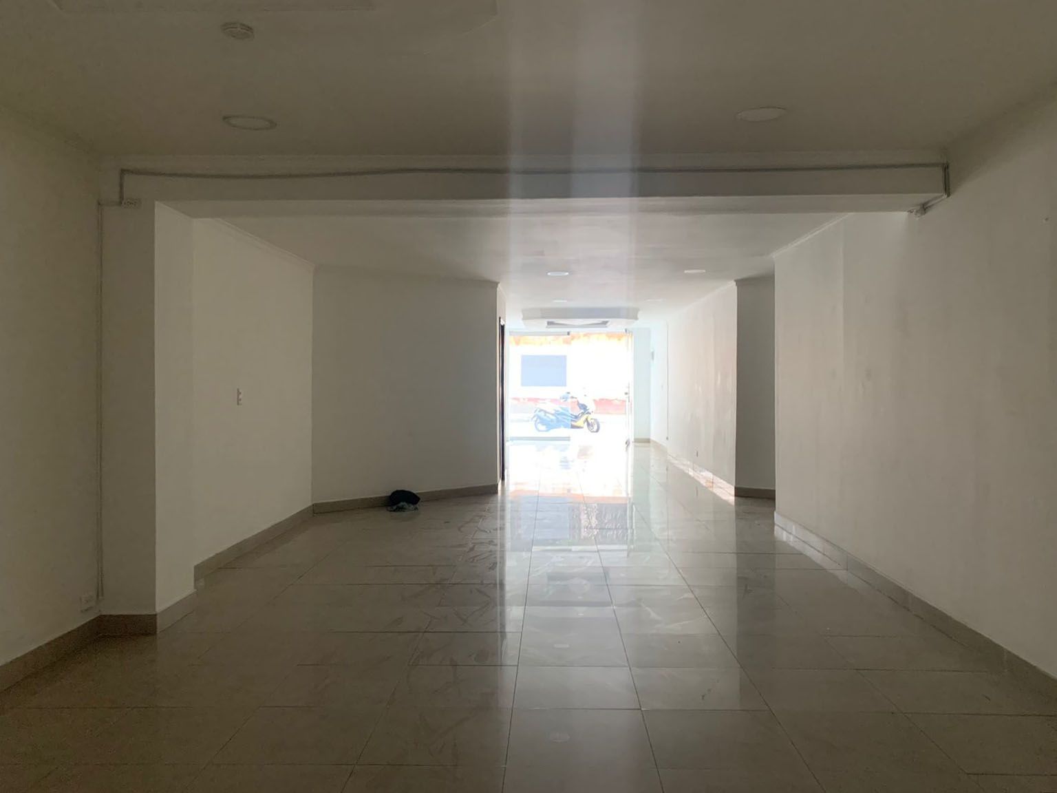 Local en arriendo Antioquia Sabaneta Santa Ana 170 m2 Habitaciones 0 Baños 8 Garajes 1 Precio $8300000