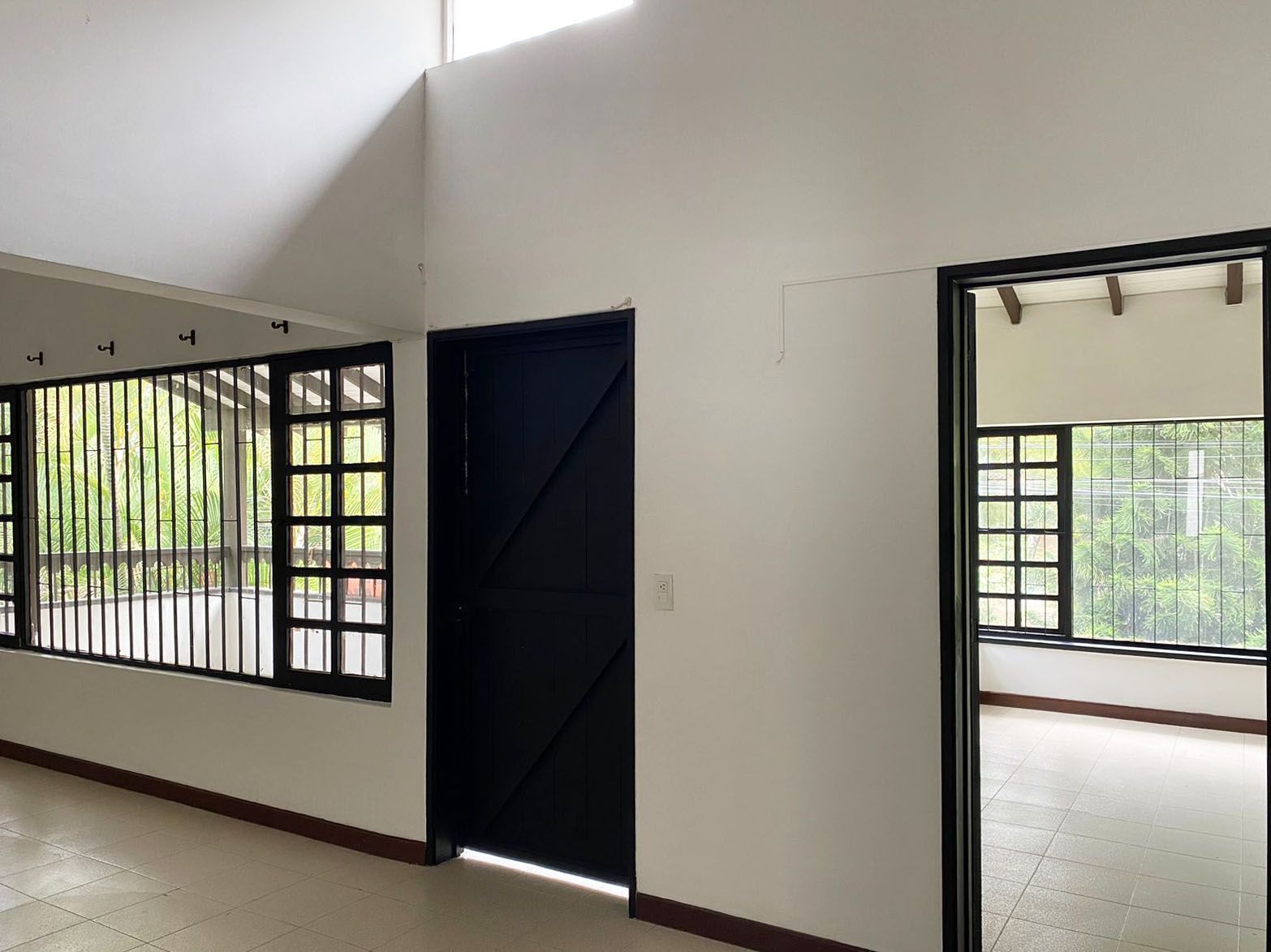 Oficina en arriendo Antioquia Envigado Villa Grande 300 m2 Habitaciones 0 Baños 6 Garajes 3 Precio $11000000