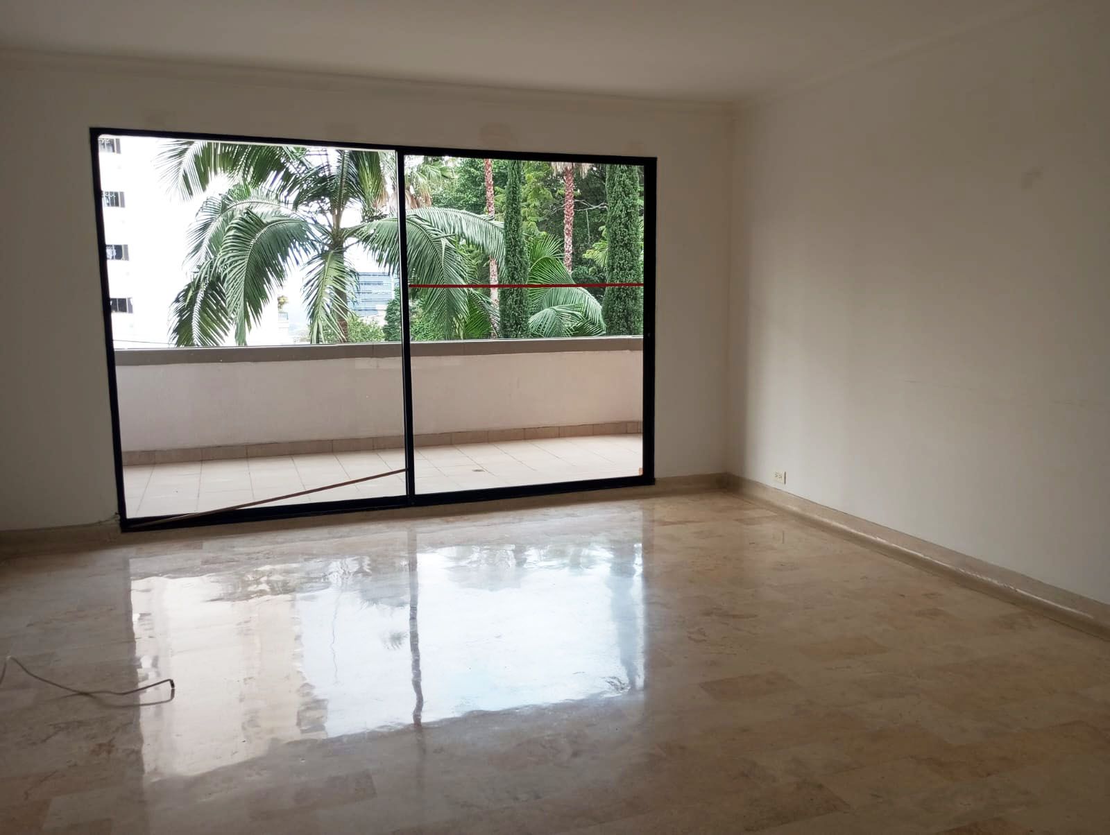 Apartamento en arriendo Antioquia Medellín Los Naranjos 152 m2 Habitaciones 3 Baños 4 Garajes 3 Precio $5300000
