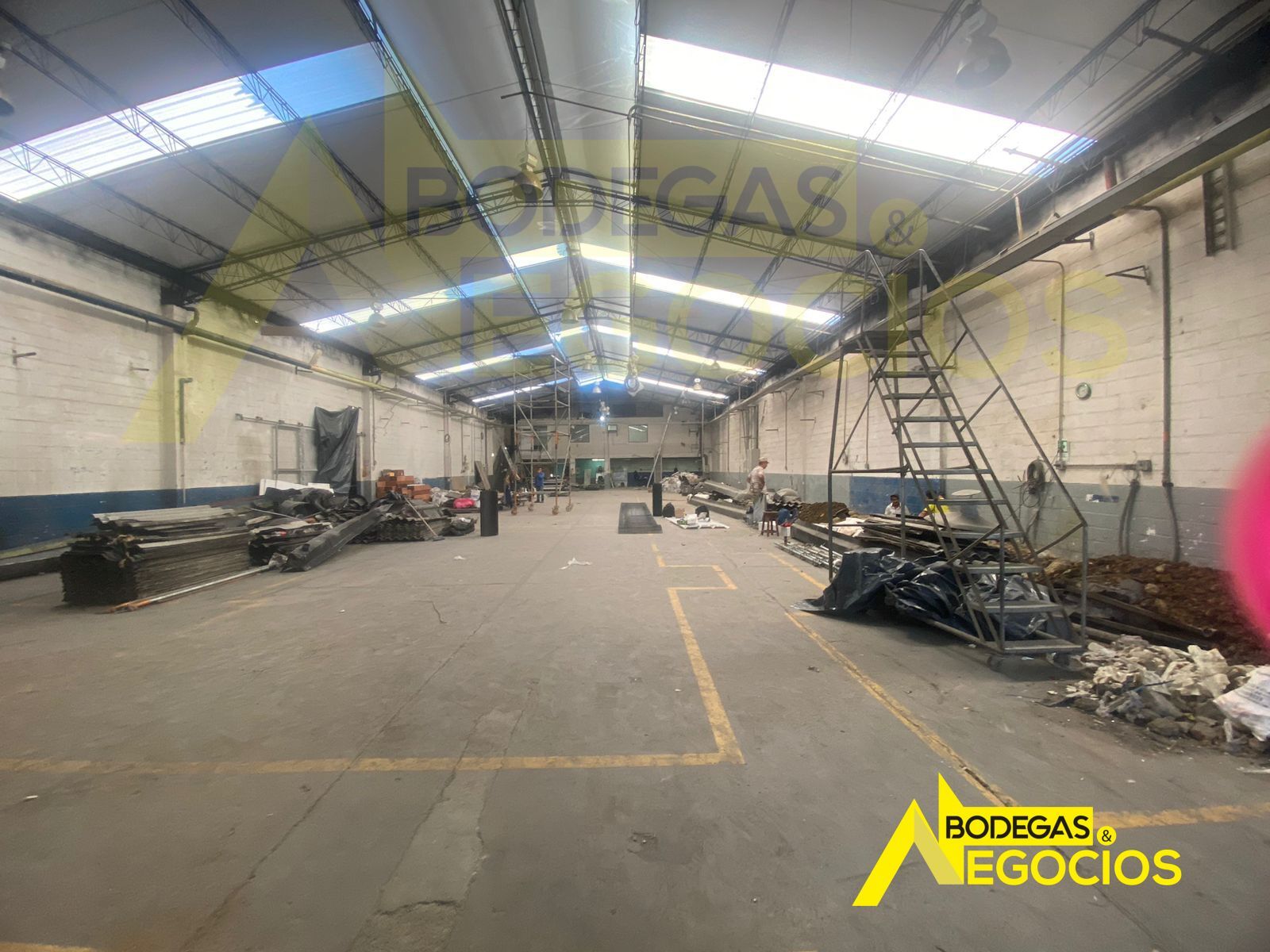 Bodega en arriendo Antioquia Itagüí Autopista 878 m2 Habitaciones 0 Baños 6 Garajes 5 Precio $30000000
