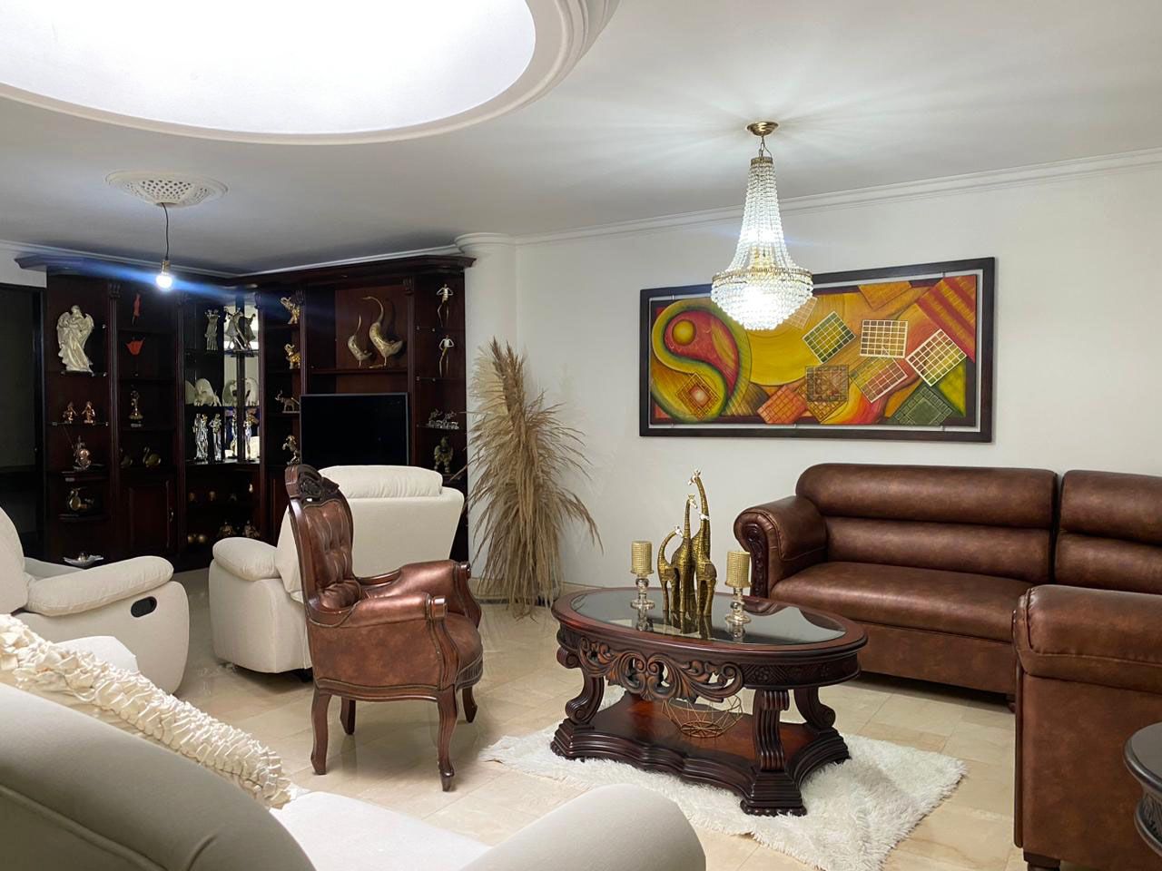 Casa en arriendo Antioquia Envigado Envigado 246 m2 Habitaciones 5 Baños 6 Garajes 3 Precio $6600000
