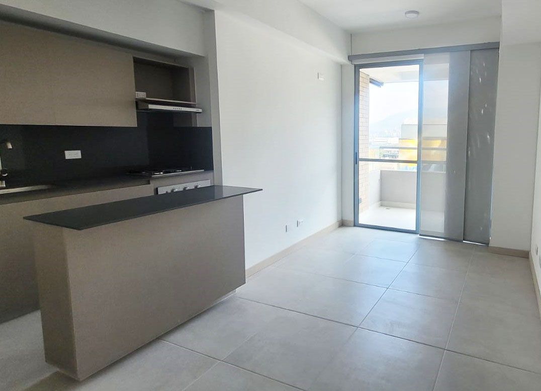 Apartamento en arriendo Antioquia Envigado Jardines 71 m2 Habitaciones 3 Baños 2 Garajes 2 Precio $3650000