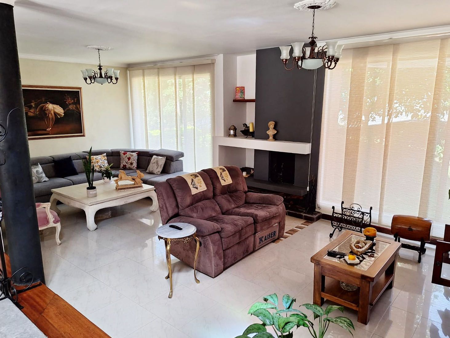 Casa en venta Antioquia Medellín El Tesoro 253 m2 Habitaciones 3 Baños 6 Garajes 4 Precio $1800000000