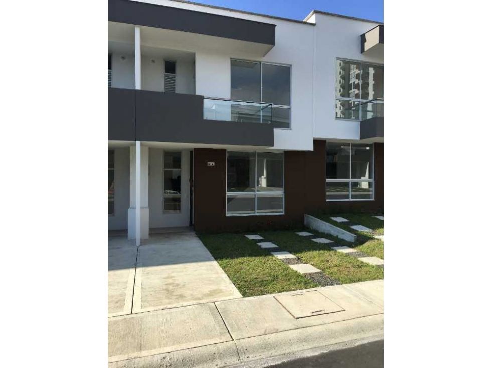 Casa en venta Risaralda Dosquebradas El Refugio 84 m2 Habitaciones 4 Baños 4 Garajes 3 Precio $385000000