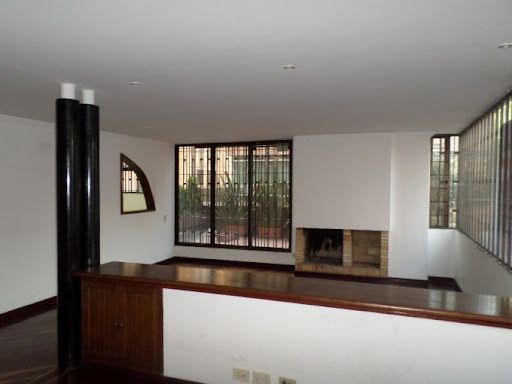 Apartaestudio en venta Cundinamarca Bogotá Chicó Norte 81 m2 Habitaciones 1 Baños 2 Garajes 2 Precio $555000000