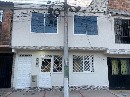 Casa en venta Tolima Ibagué Ub Jardin Porvenir 144 m2 Habitaciones 8 Baños 6 Garajes 1 Precio $250000000