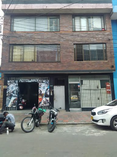 Edificio en venta Cundinamarca Bogotá Santa Sofía 670 m2 Habitaciones 4 Baños 5 Garajes 0 Precio $1900000000