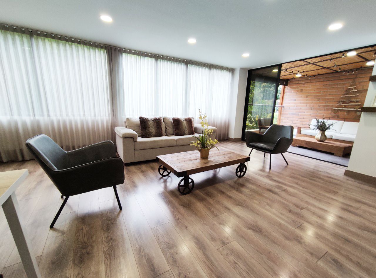 Apartamento en arriendo Antioquia Medellín Alejandria 125 m2 Habitaciones 3 Baños 4 Garajes 3 Precio $10500000