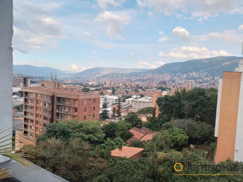 Apartamento en venta Antioquia Envigado Las Casitas 100 m2 Habitaciones 4 Baños 4 Garajes 2 Precio $698000000