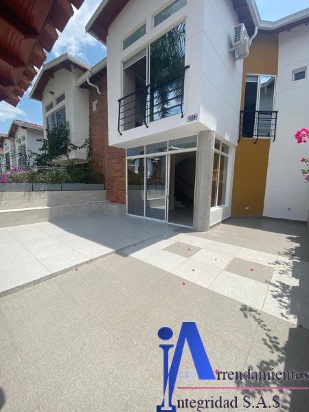 Casa en venta Antioquia San Jerónimo San Jerónimo 245 m2 Habitaciones 3 Baños 4 Garajes 2 Precio $520000000