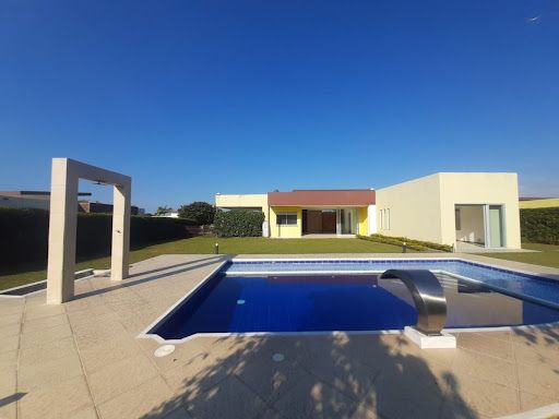 Casa en venta Risaralda Pereira Pereira 230 m2 Habitaciones 3 Baños 6 Garajes 5 Precio $1500000000