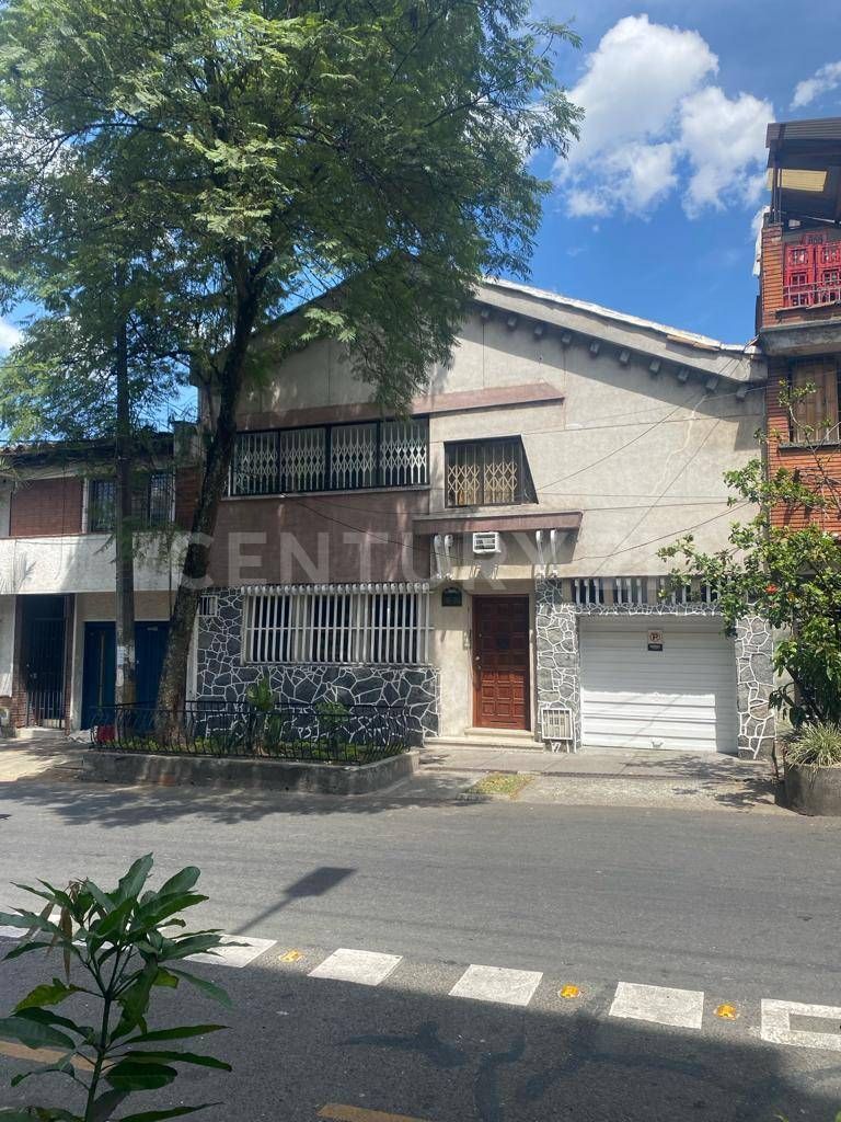 Casa en venta Antioquia Medellín Boston 480 m2 Habitaciones 7 Baños 4 Garajes 2 Precio $1800000000