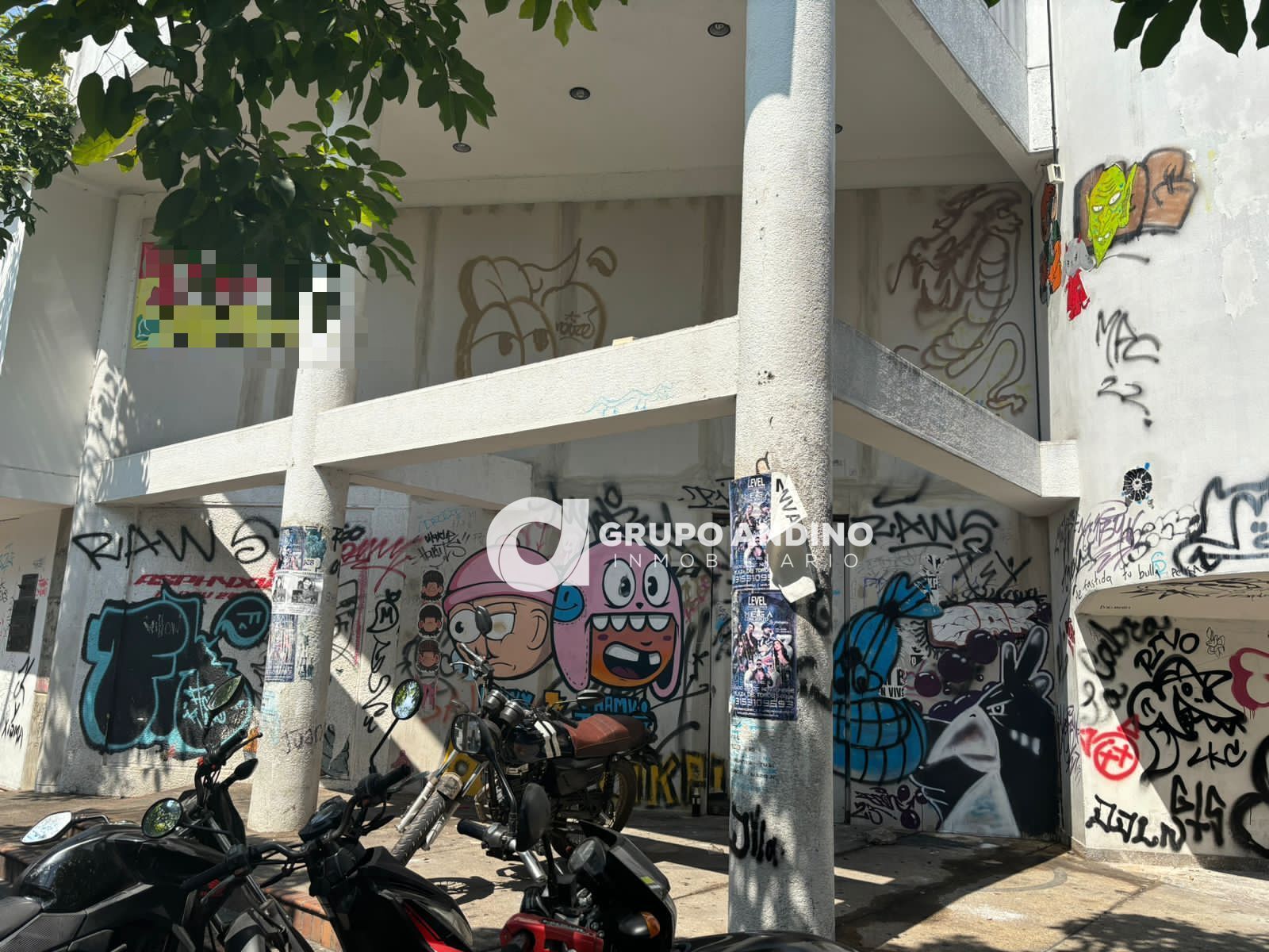 Casa en arriendo o venta Santander Bucaramanga Cabecera Del Llano 542 m2 Habitaciones 1 Baños 2 Garajes 1 Precio venta $2300000000 Precio arriendo $18000000