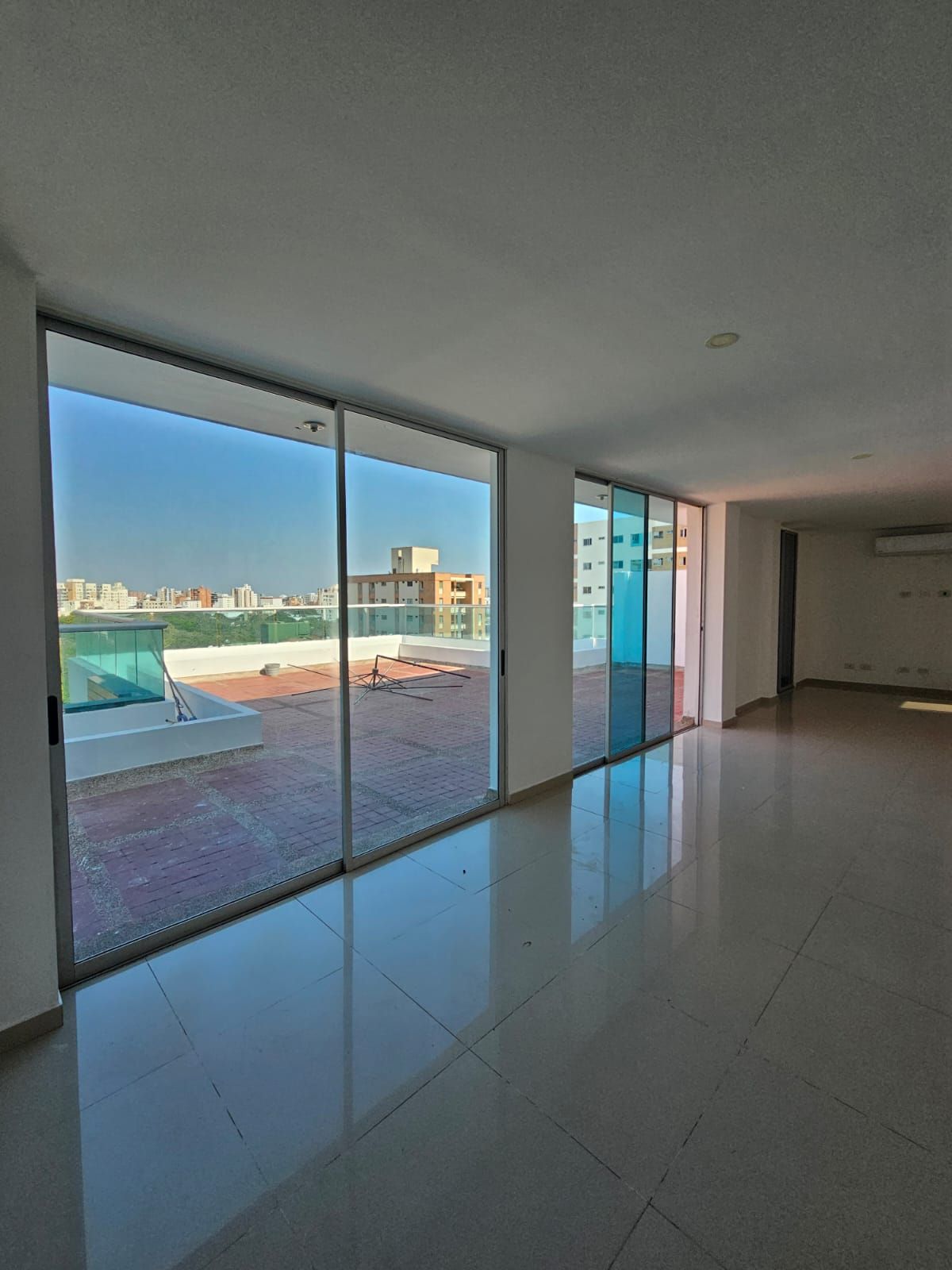 Casa en arriendo Atlántico Barranquilla Ciudad Jardin 146 m2 Habitaciones 3 Baños 4 Garajes 2 Precio $3850000