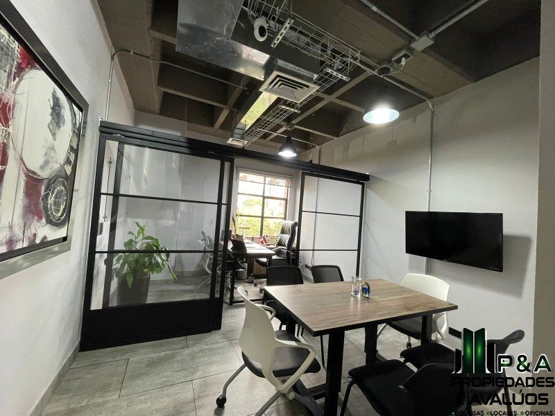 Oficina en arriendo Antioquia Medellín Manrique Central No2 35 m2 Habitaciones 0 Baños 1 Garajes 1 Precio $6000000