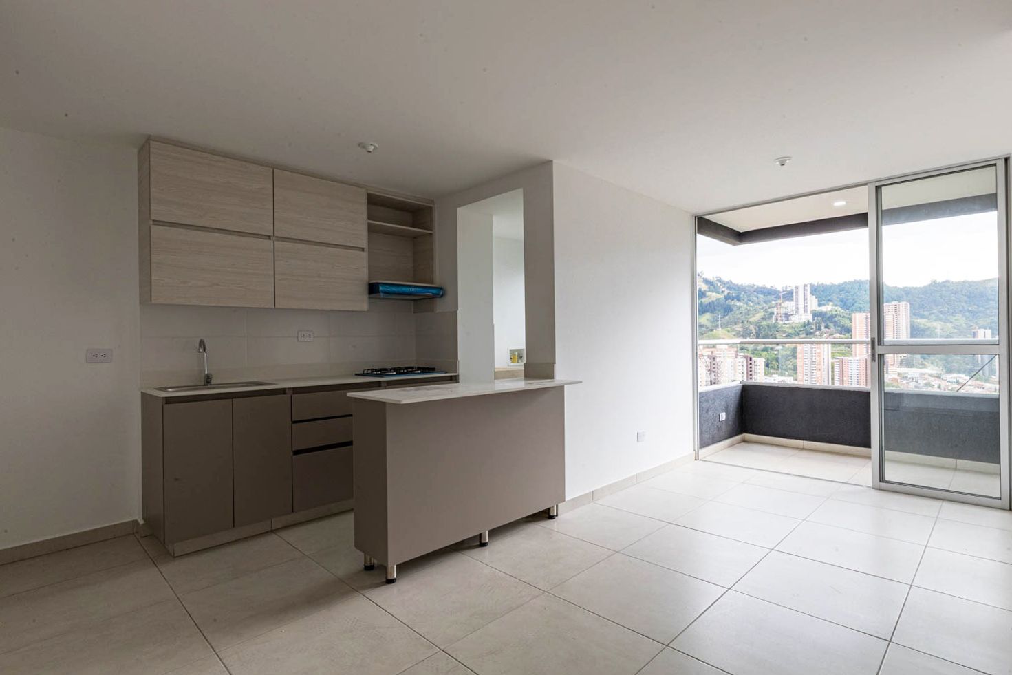 Apartamento en venta Antioquia Sabaneta Aves María 70 m2 Habitaciones 3 Baños 2 Garajes 2 Precio $480000000