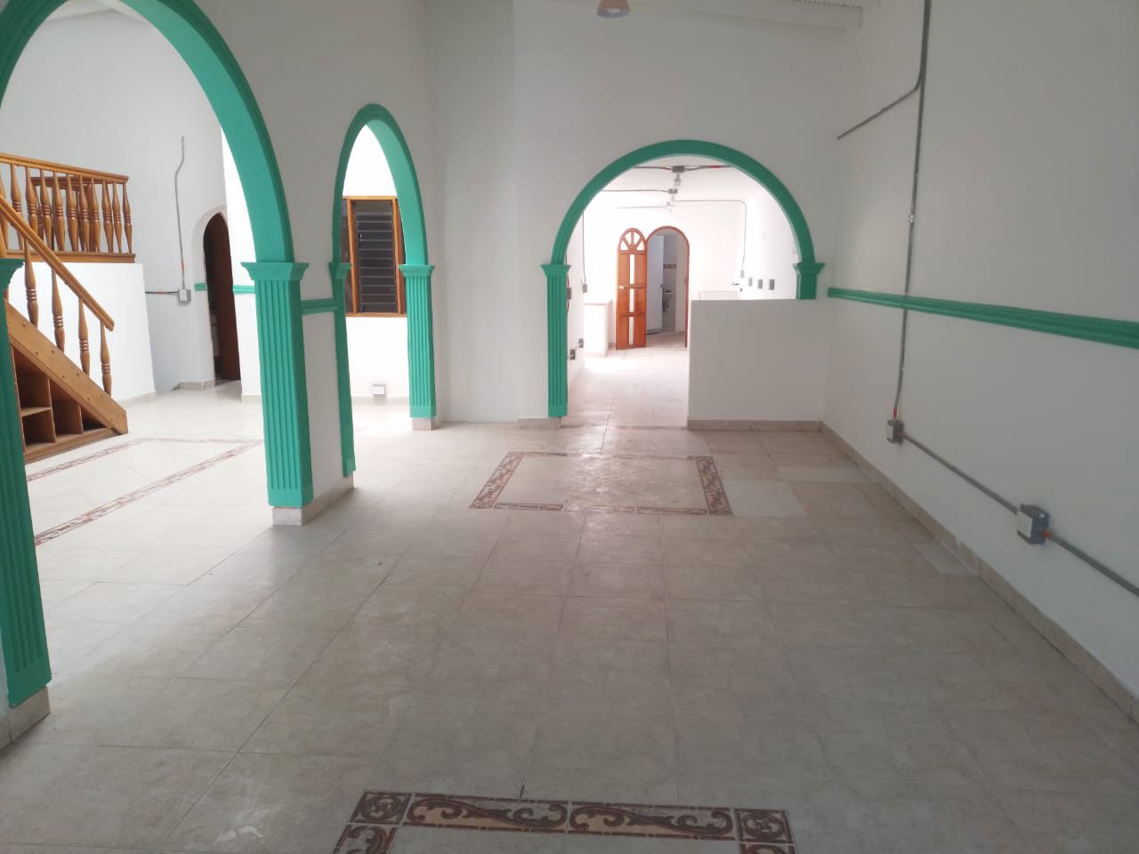 Oficina en arriendo Antioquia Medellín El Nogal- Los Almendros 280 m2 Habitaciones 0 Baños 6 Garajes 8 Precio $12000000