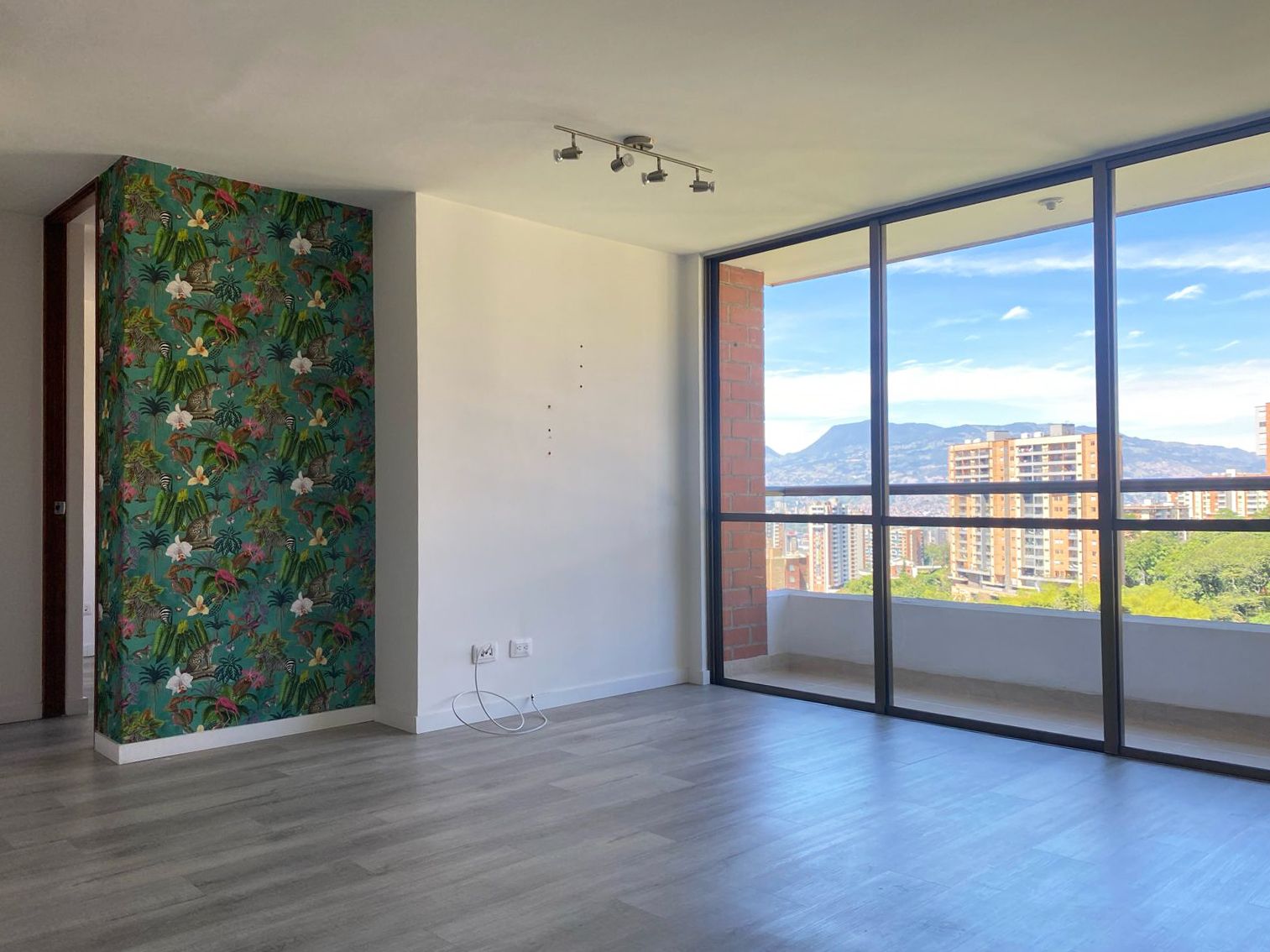 Apartamento en arriendo Antioquia Envigado La Inmaculada 69 m2 Habitaciones 2 Baños 2 Garajes 2 Precio $4200000