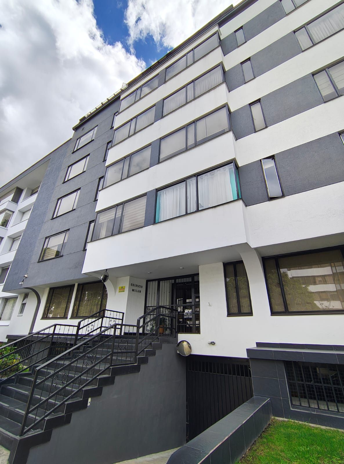 Apartamento en arriendo Cundinamarca Bogotá Santa Barbara Central 80 m2 Habitaciones 2 Baños 2 Garajes 1 Precio $4400000