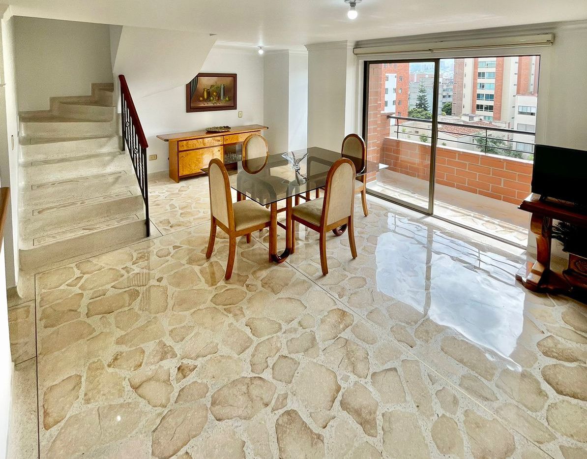 Apartamento en arriendo o venta Antioquia Envigado Quintas De Zuñiga 152 m2 Habitaciones 3 Baños 6 Garajes 2 Precio venta $910000000 Precio arriendo $5150000