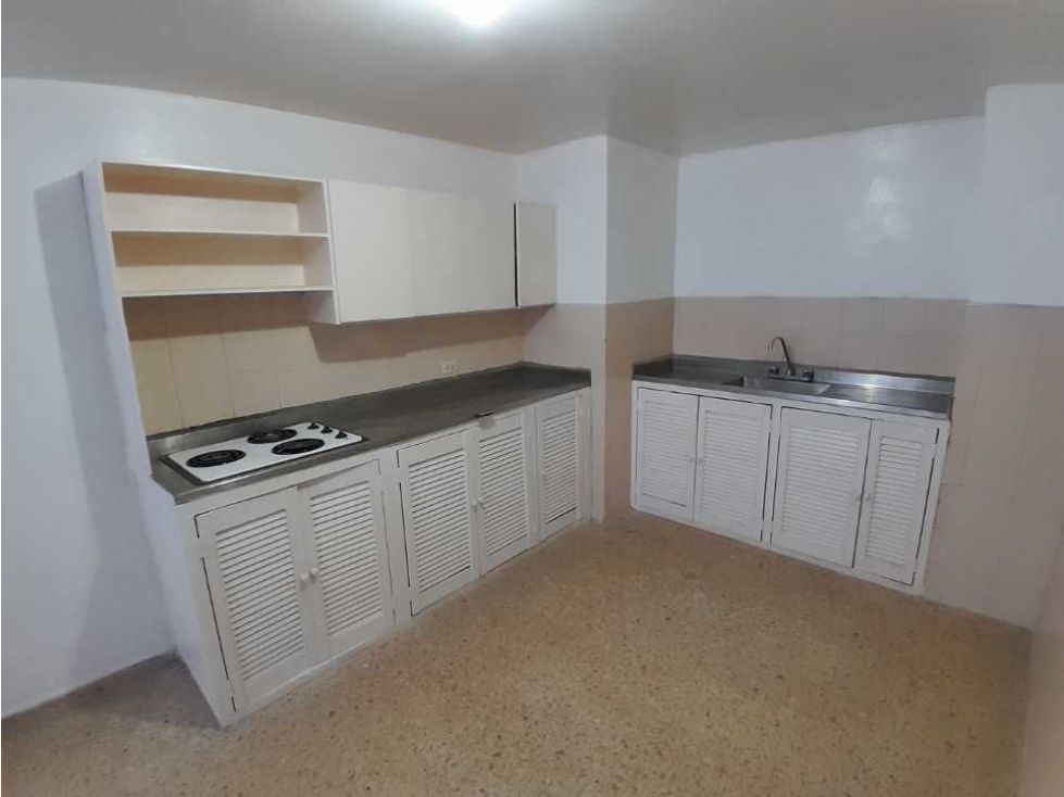 Apartamento en arriendo Antioquia Itagüí Los Naranjos 140 m2 Habitaciones 3 Baños 2 Garajes 1 Precio $2300000