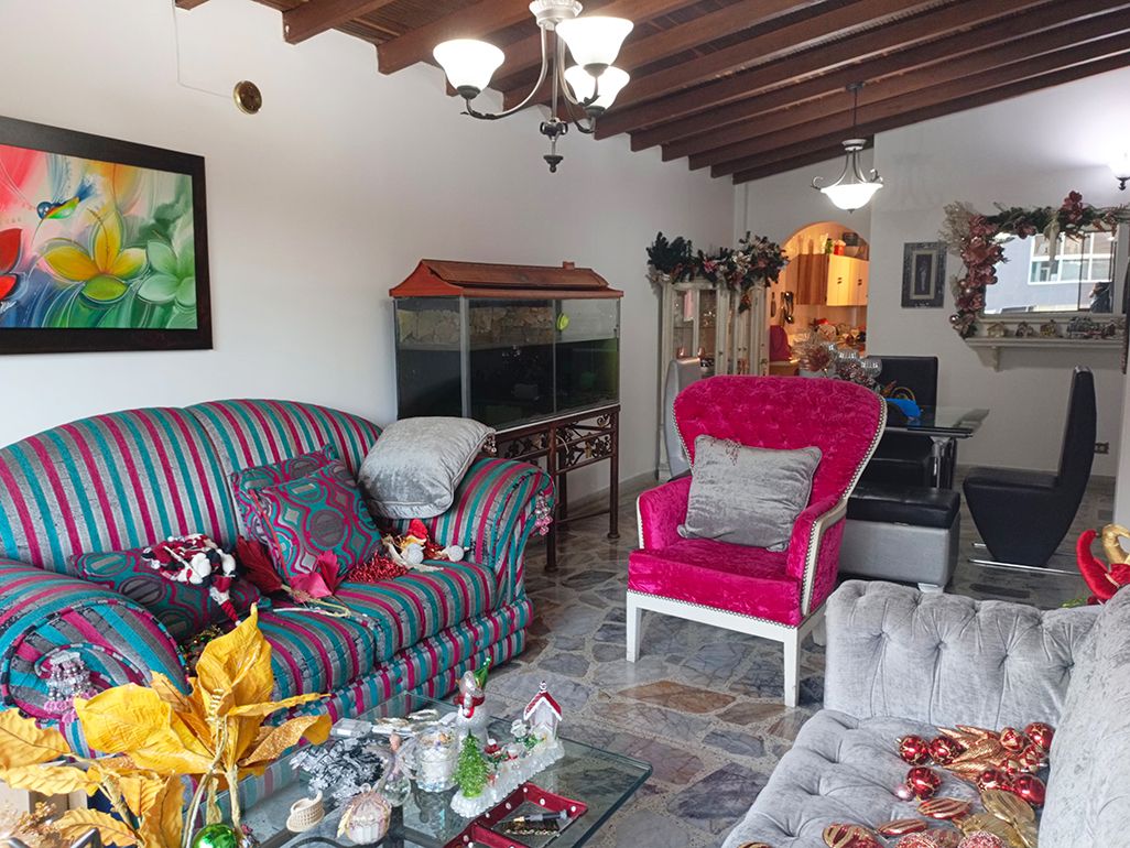 Apartamento en arriendo o venta Antioquia Medellín El Nogal- Los Almendros 153 m2 Habitaciones 3 Baños 2 Garajes 3 Precio venta $750000000 Precio arriendo $4600000