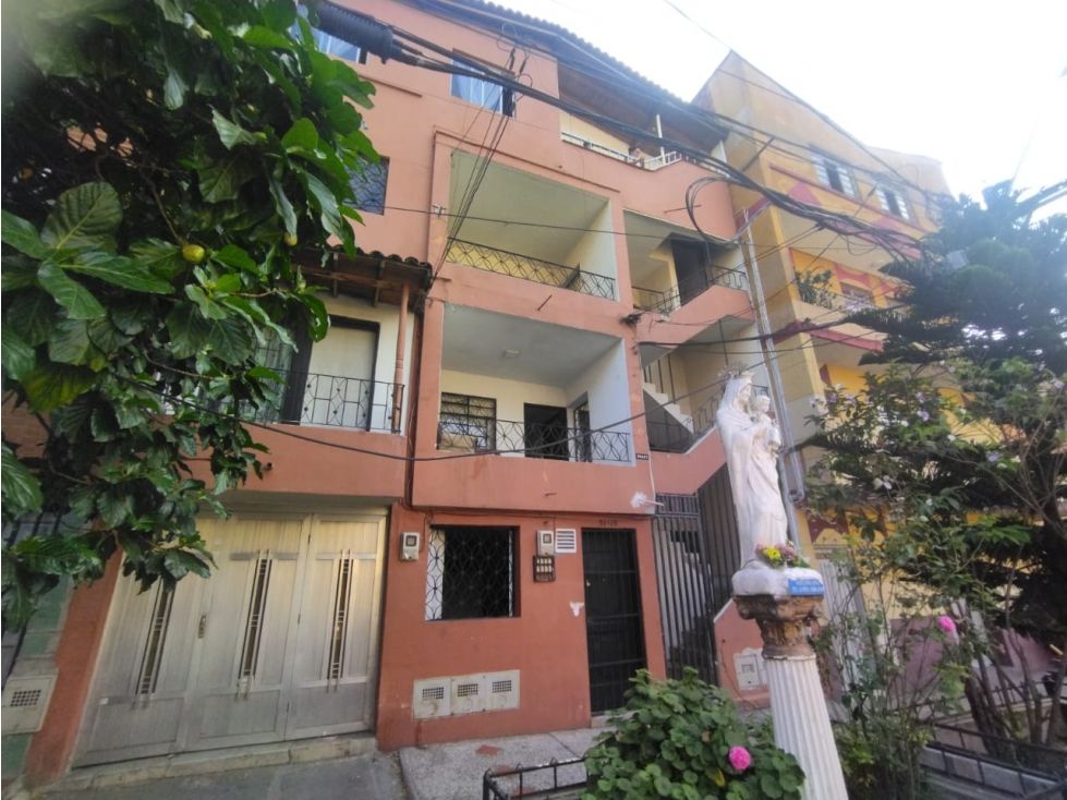 Apartamento en venta Antioquia Medellín La Milagrosa 122 m2 Habitaciones 5 Baños 4 Garajes 1 Precio $500000000