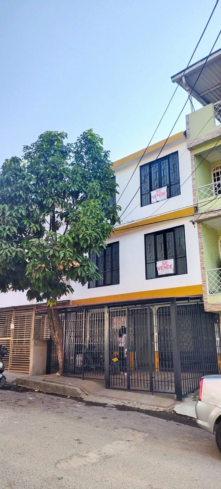 Casa en venta Tolima Ibagué Ub Tolima Grande 112 m2 Habitaciones 10 Baños 4 Garajes 3 Precio $380000000