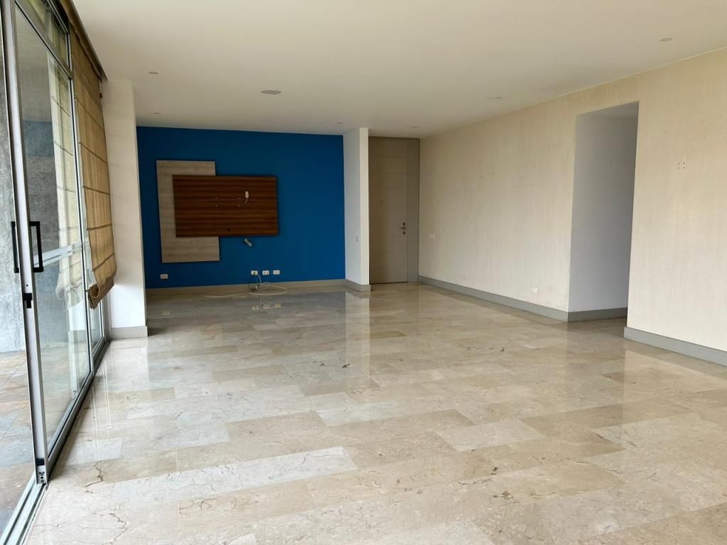 Apartamento en venta Antioquia Medellín Urbanizacion Altos De Pilarica 280 m2 Habitaciones 3 Baños 6 Garajes 4 Precio $1930000000