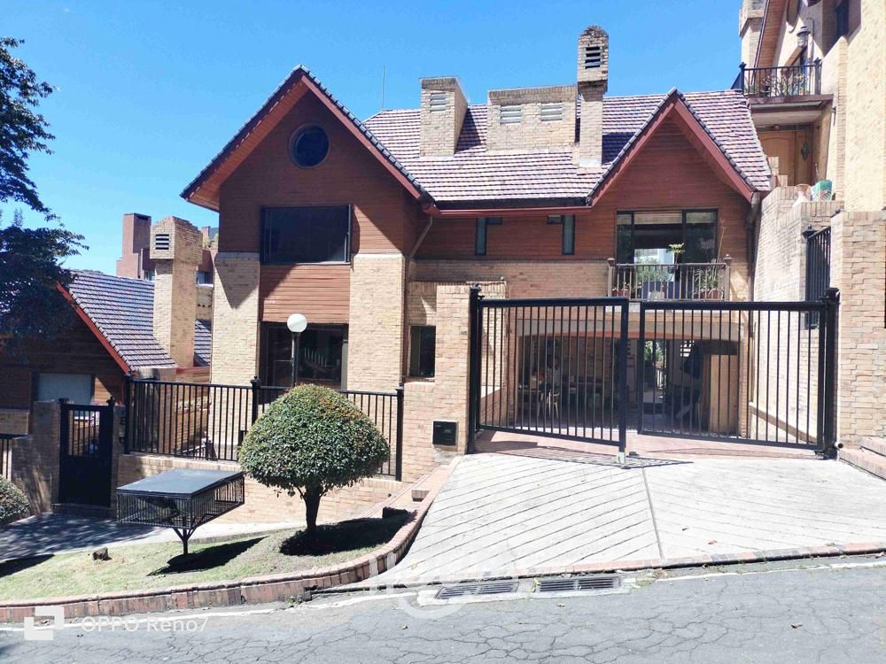 Casa en venta Cundinamarca Bogotá Ginebra 390 m2 Habitaciones 4 Baños 4 Garajes 4 Precio $2600000000