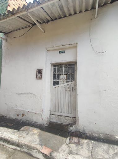 Casa en venta Cundinamarca Bogotá Las Cruces 50 m2 Habitaciones 3 Baños 0 Garajes 1 Precio $220000000