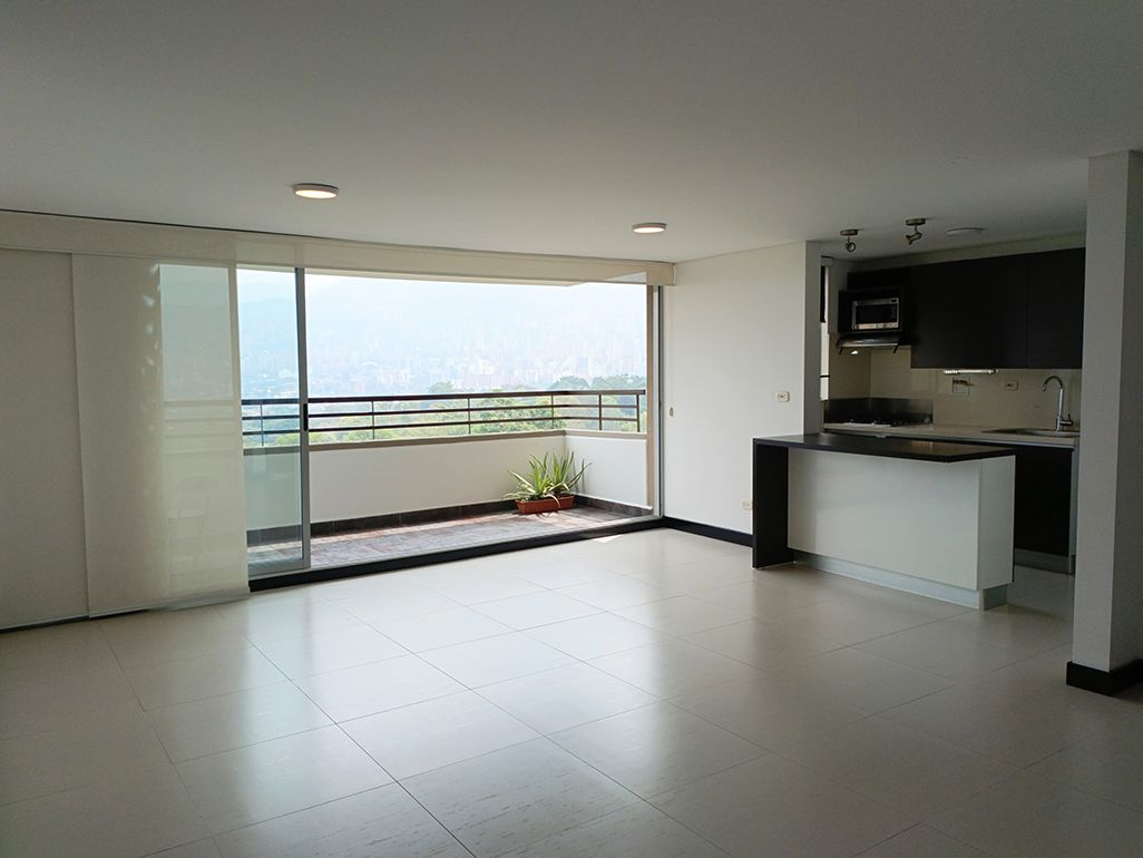 Apartamento en arriendo Antioquia Medellín La Mota 90 m2 Habitaciones 3 Baños 2 Garajes 3 Precio $4400000