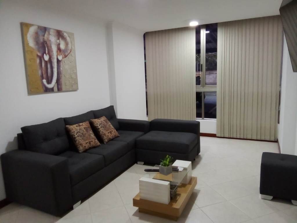 Apartamento en arriendo Antioquia Medellín El Castillo 75 m2 Habitaciones 3 Baños 2 Garajes 3 Precio $5800000
