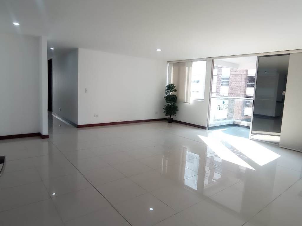 Apartamento en arriendo Antioquia Envigado Quintas De Zuñiga 120 m2 Habitaciones 3 Baños 4 Garajes 3 Precio $6600000