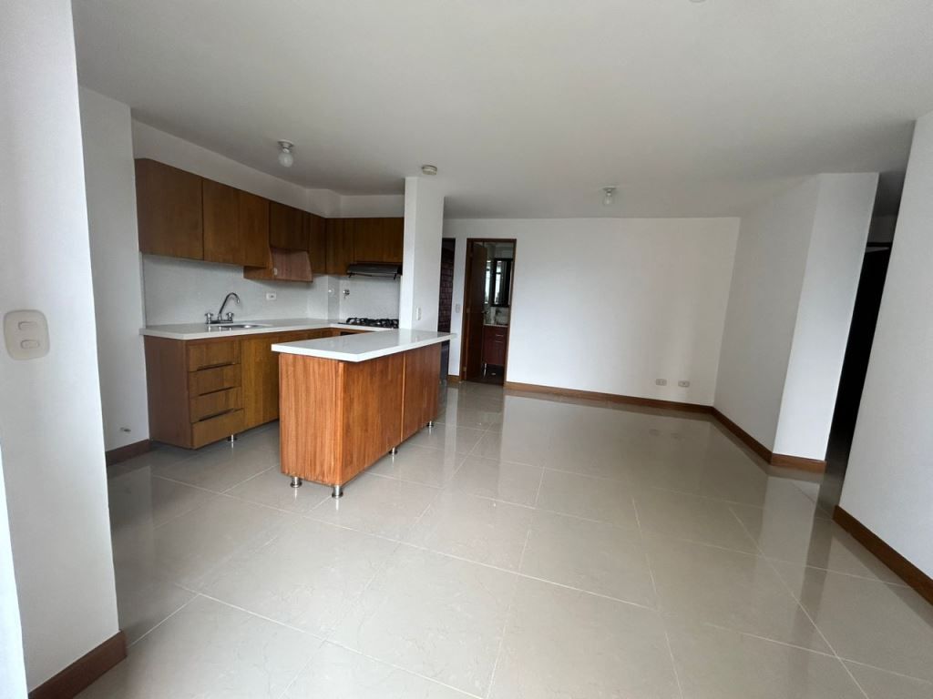 Apartamento en arriendo Antioquia Envigado Quintas De Zuñiga 70 m2 Habitaciones 2 Baños 2 Garajes 3 Precio $3400000
