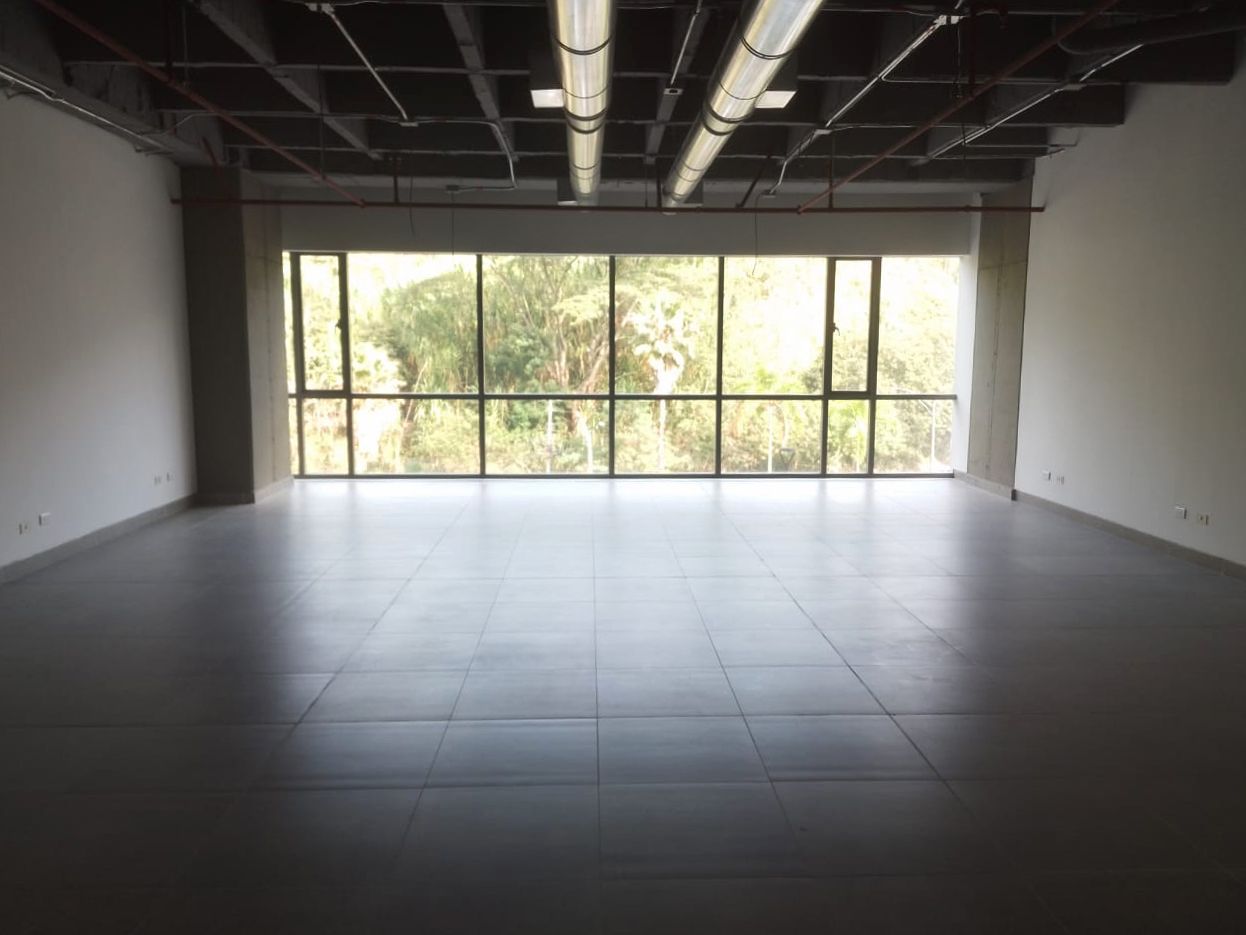Oficina en arriendo Antioquia Medellín Altos Del Poblado 97 m2 Habitaciones 0 Baños 10 Garajes 3 Precio $9200000