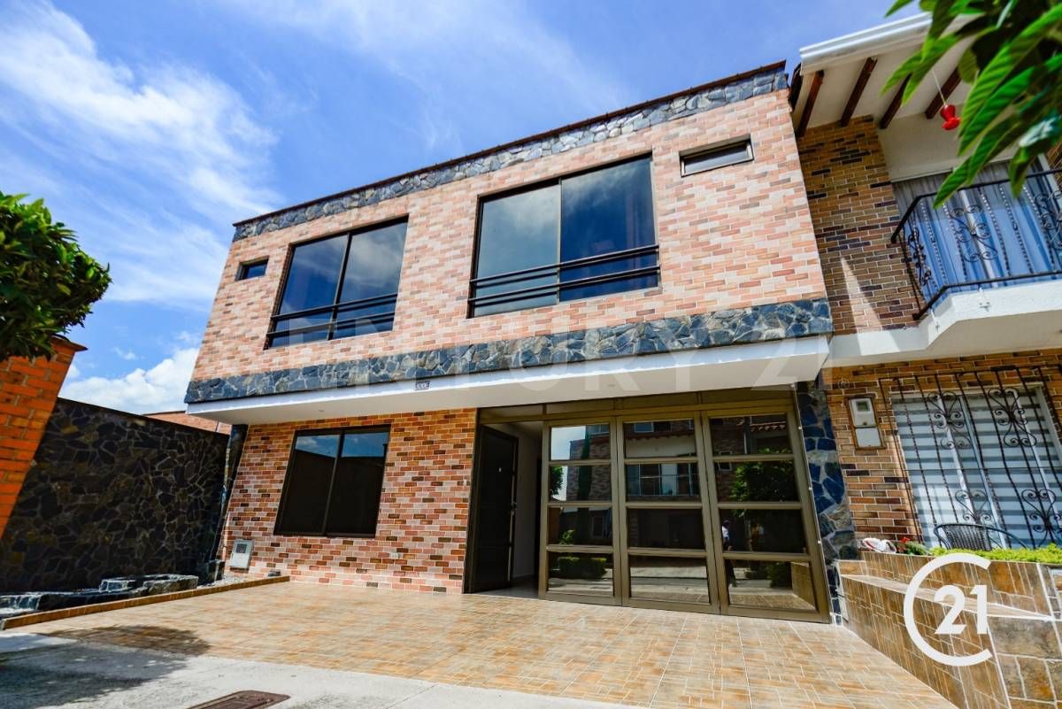 Casa en venta Antioquia La Estrella Las Brisas 251 m2 Habitaciones 4 Baños 4 Garajes 3 Precio $1050000000